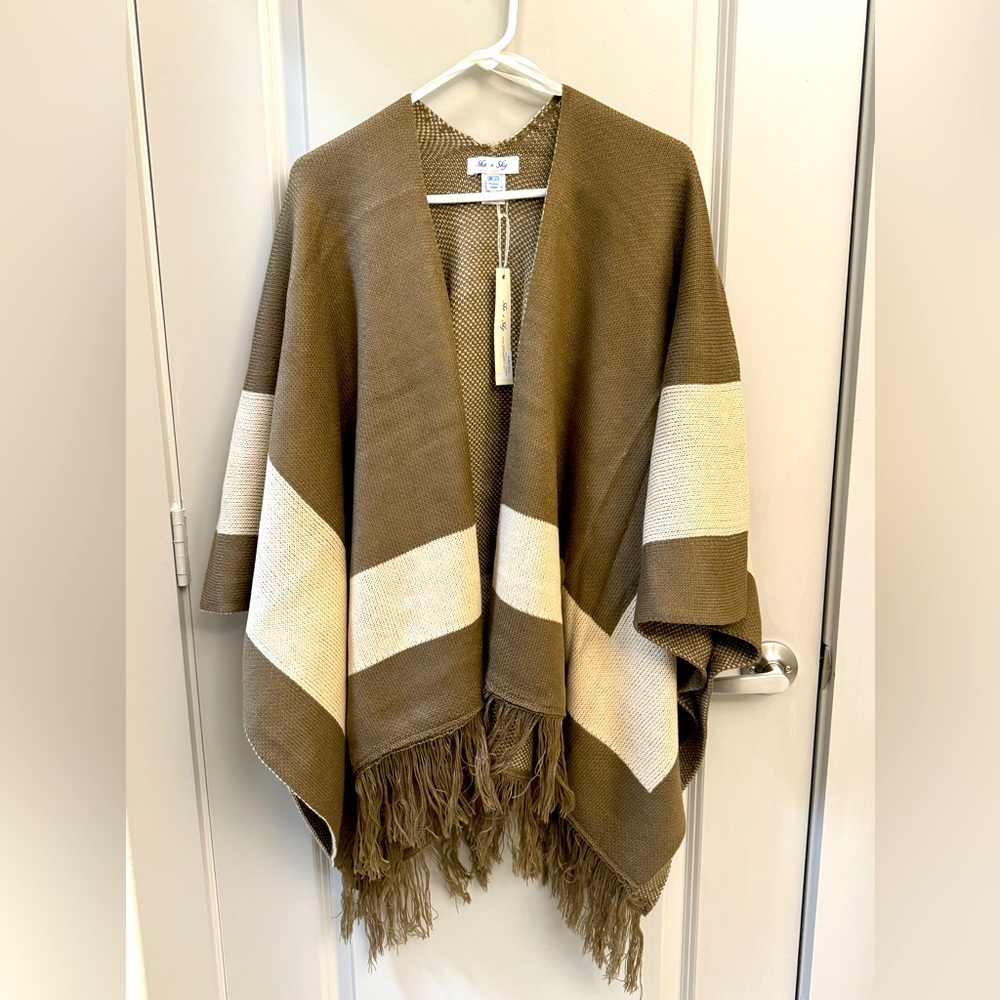 She & Sky Fringe Wrap NWT OS